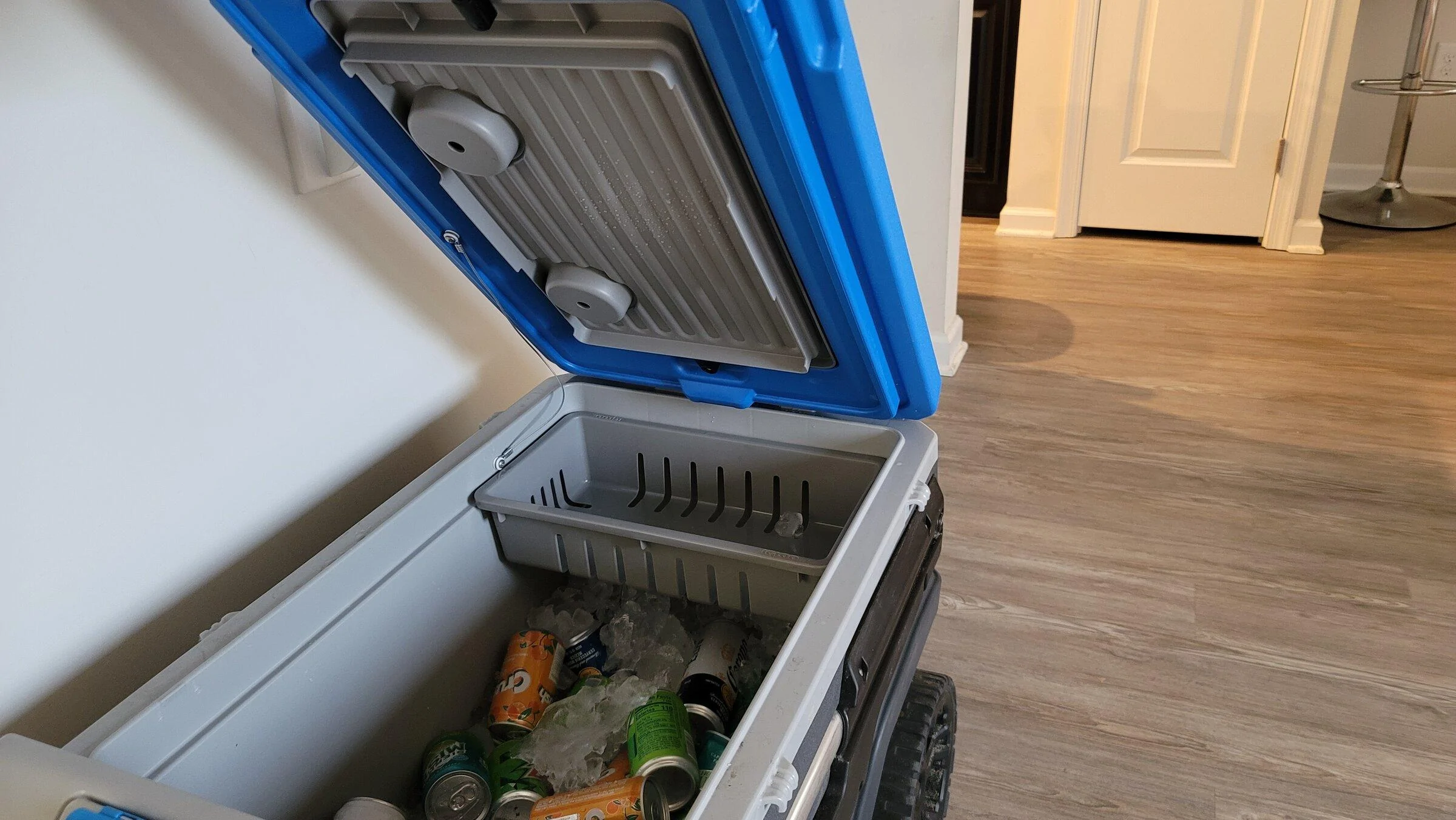 Jeep Gladiator Cooler vs Fridge 20220327_110527
