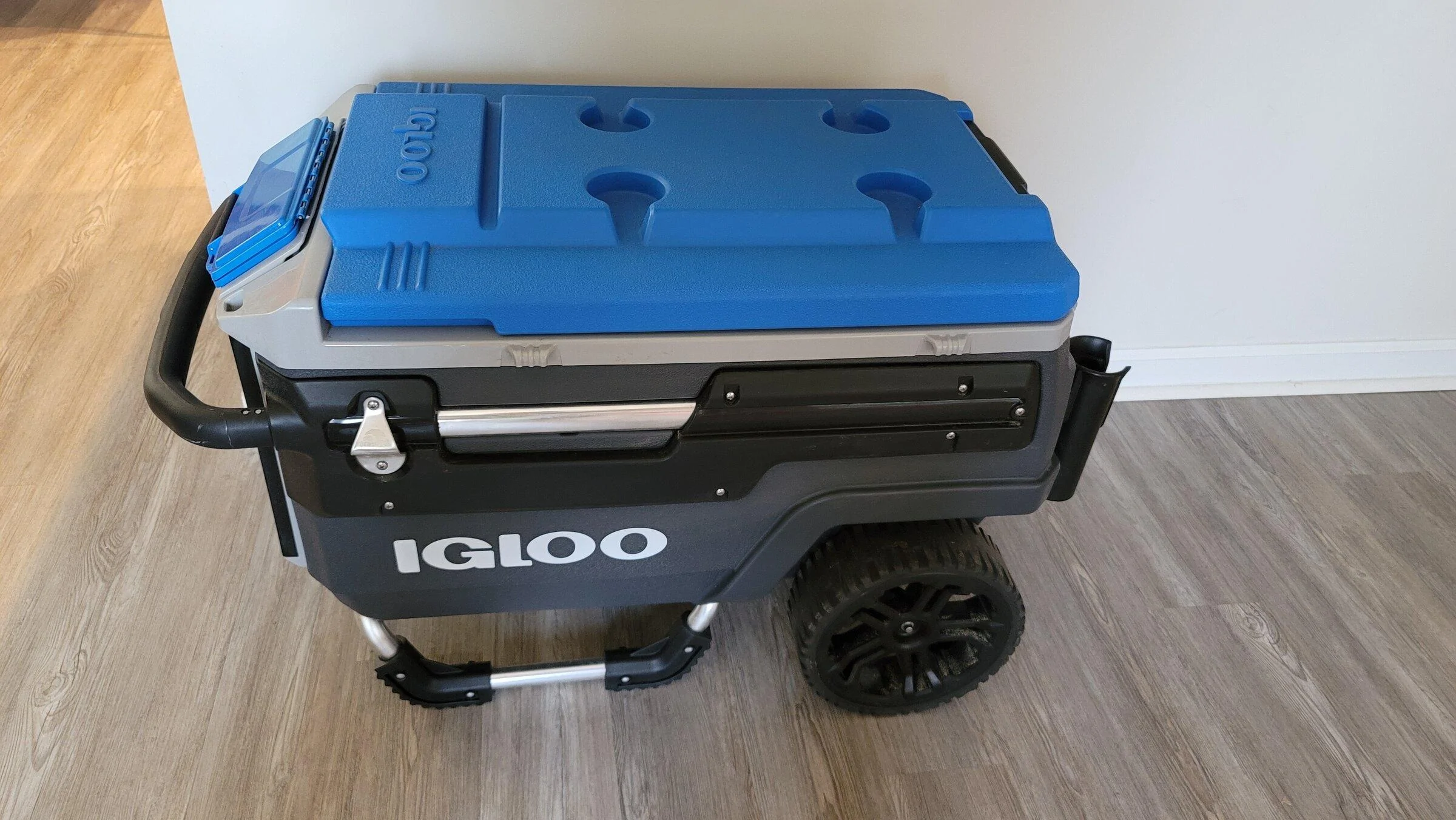 Jeep Gladiator Cooler vs Fridge 20220327_110510