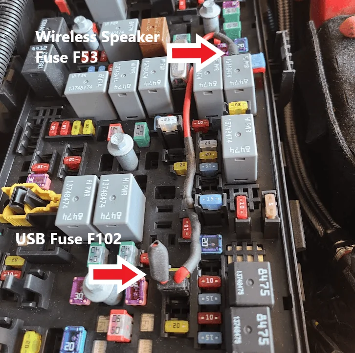 Jeep Gladiator Making Center Console USB Switched 1648413546833