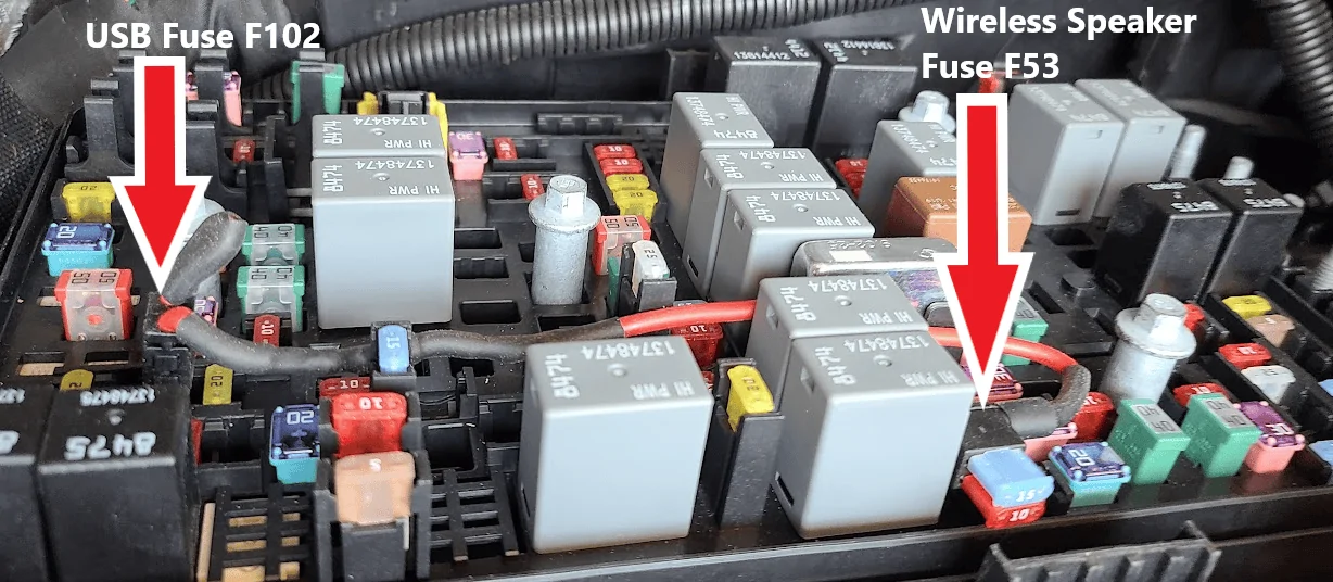 Jeep Gladiator Making Center Console USB Switched 1648413671134