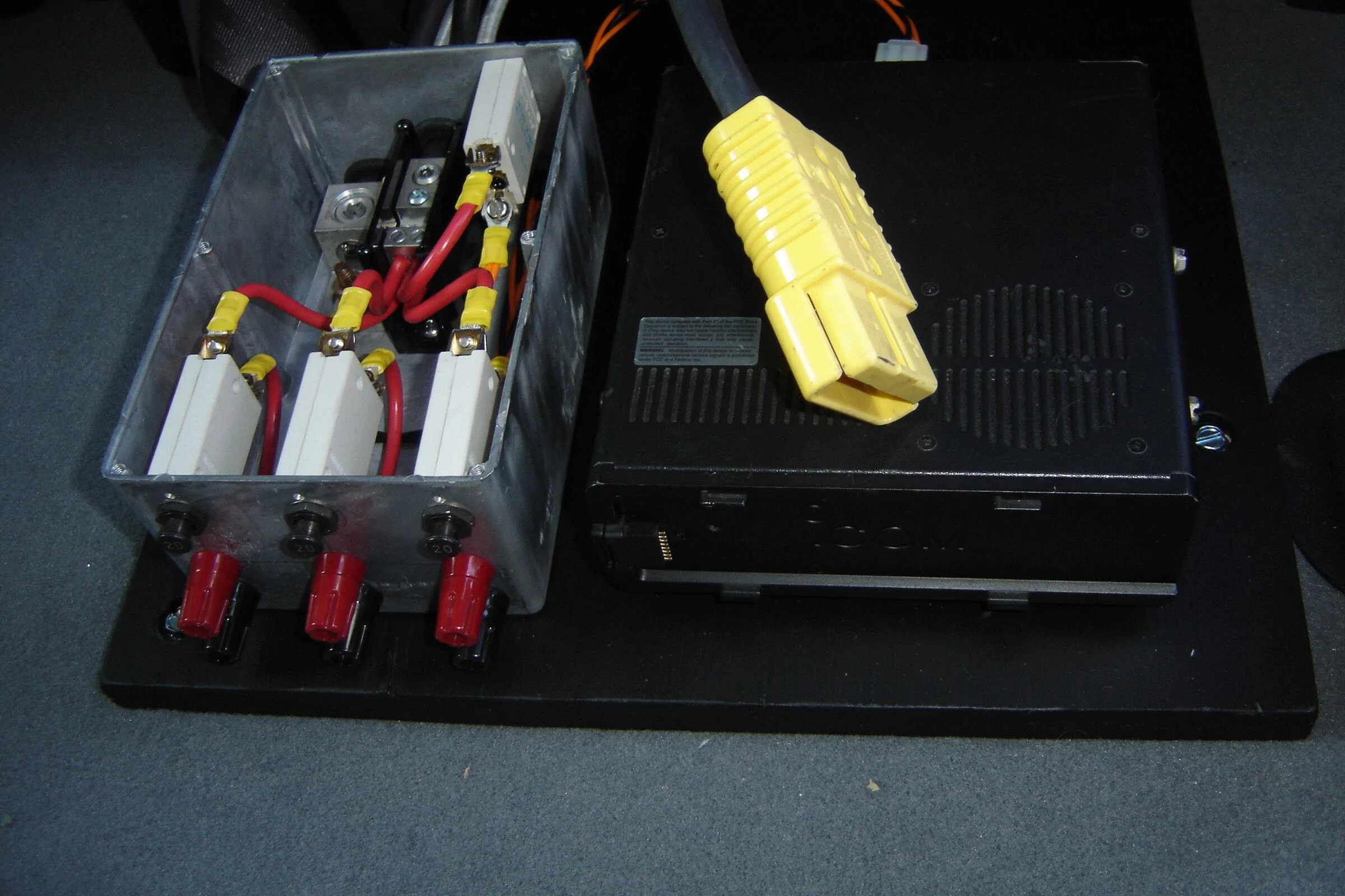 Jeep Gladiator CB and GMRS Install 1648424044400