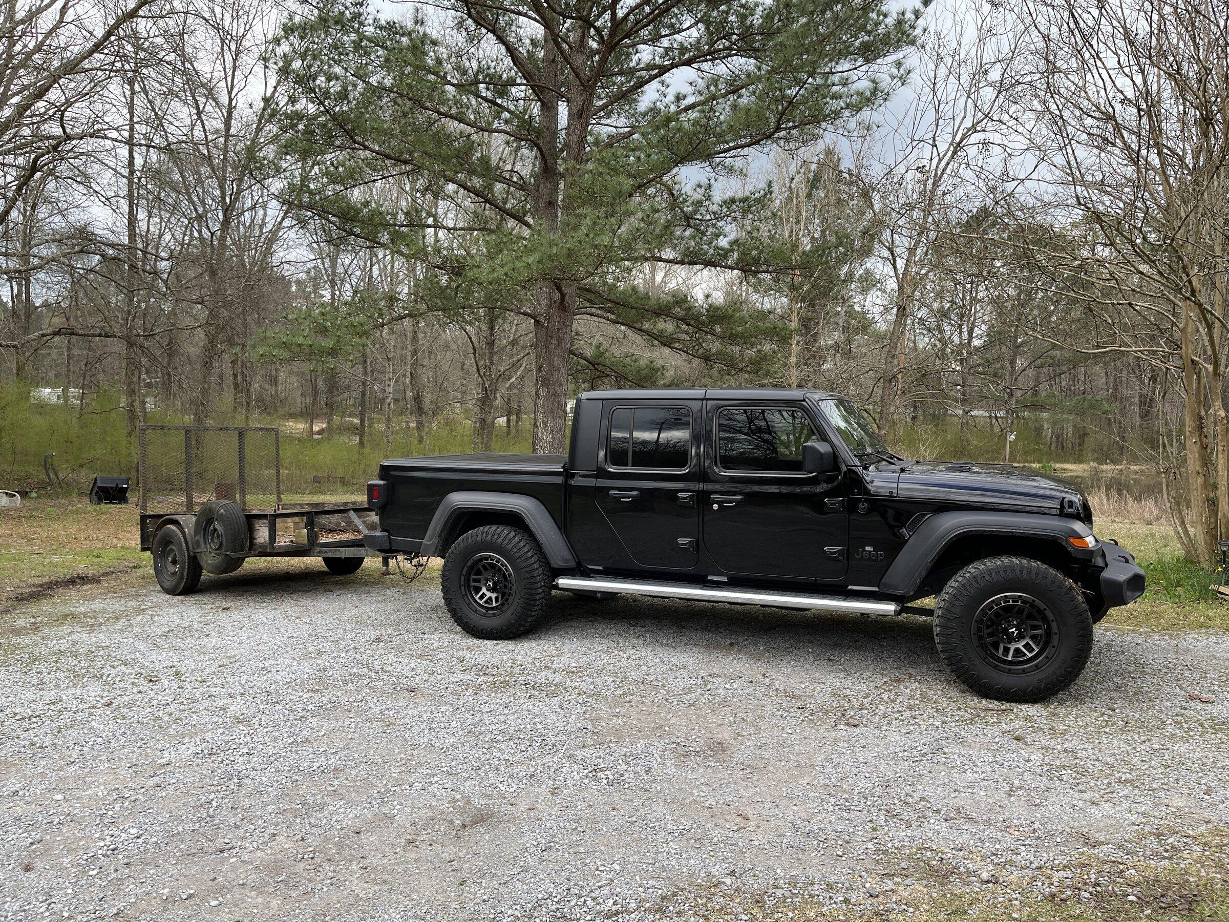 Jeep Gladiator Anybody Completely Enamored with the MAX TOW Stock? D91B44FE-9DCF-48CD-9357-07A0015829C0