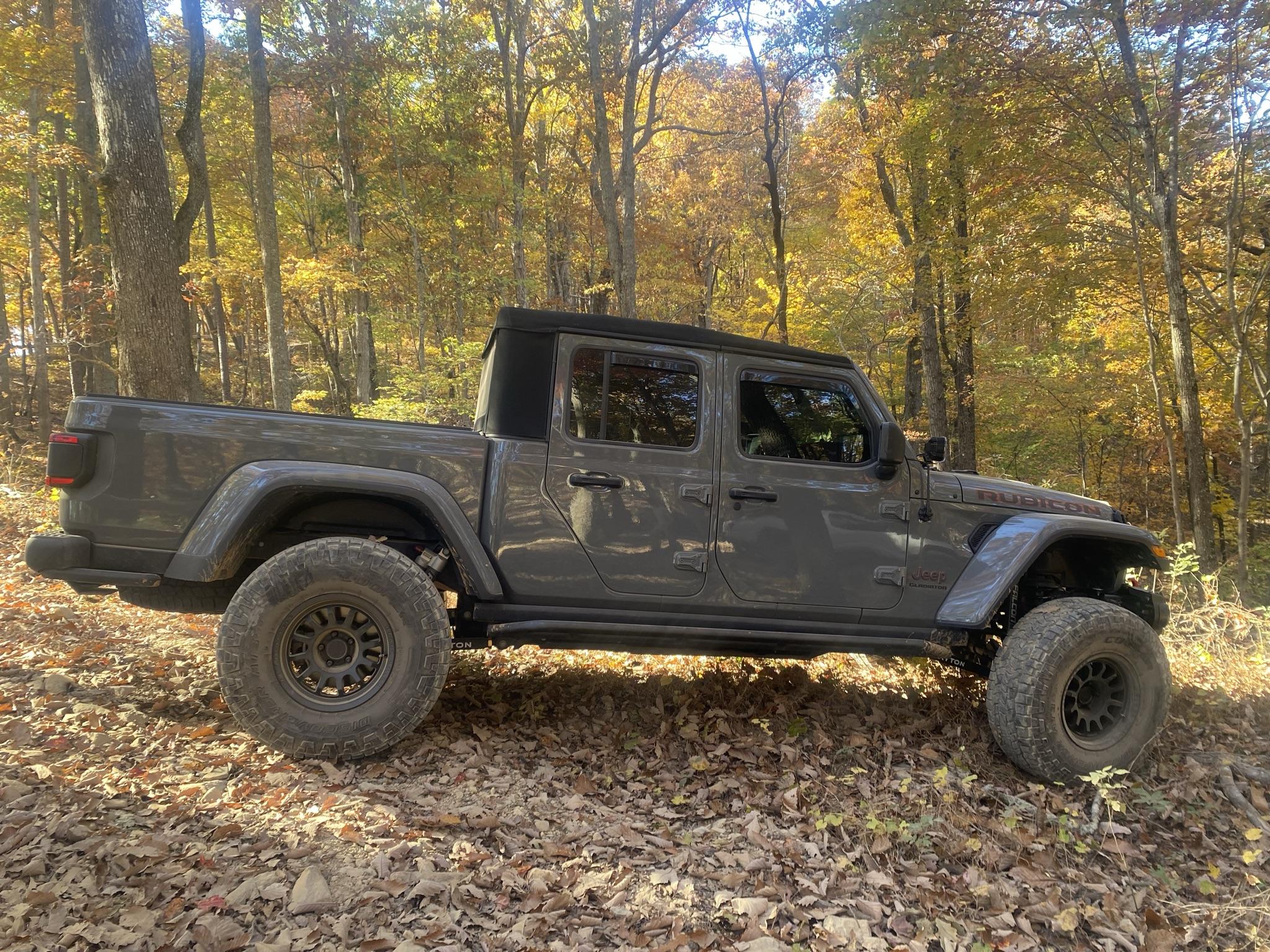 Jeep Gladiator SHOW ME YOUR WHEELS! 97E0A790-21A9-4C87-8E50-01608387B987