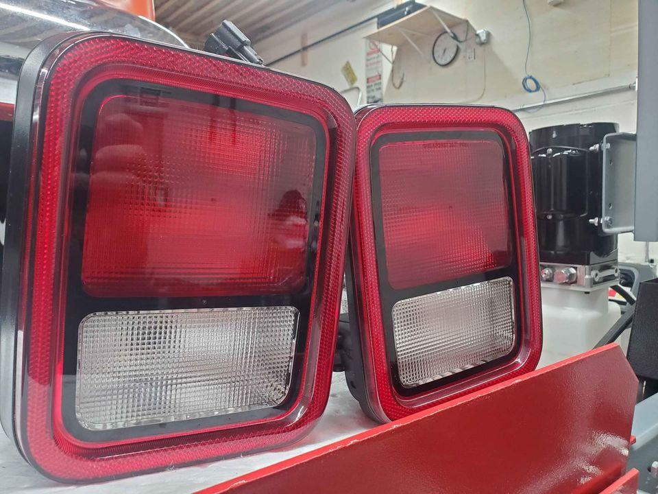 Jeep Gladiator OEM non LED taillights jeep taillights