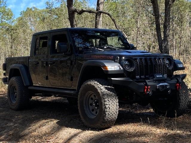 Jeep Gladiator guys with 2.5" and 3.5" lifts Dadiator 1