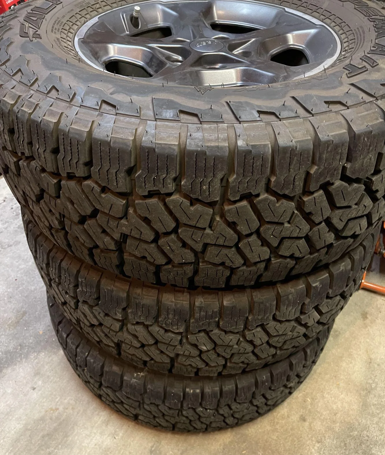 Jeep Gladiator Rubicon Take Off Wheels and Tires for Sale IMG_3057