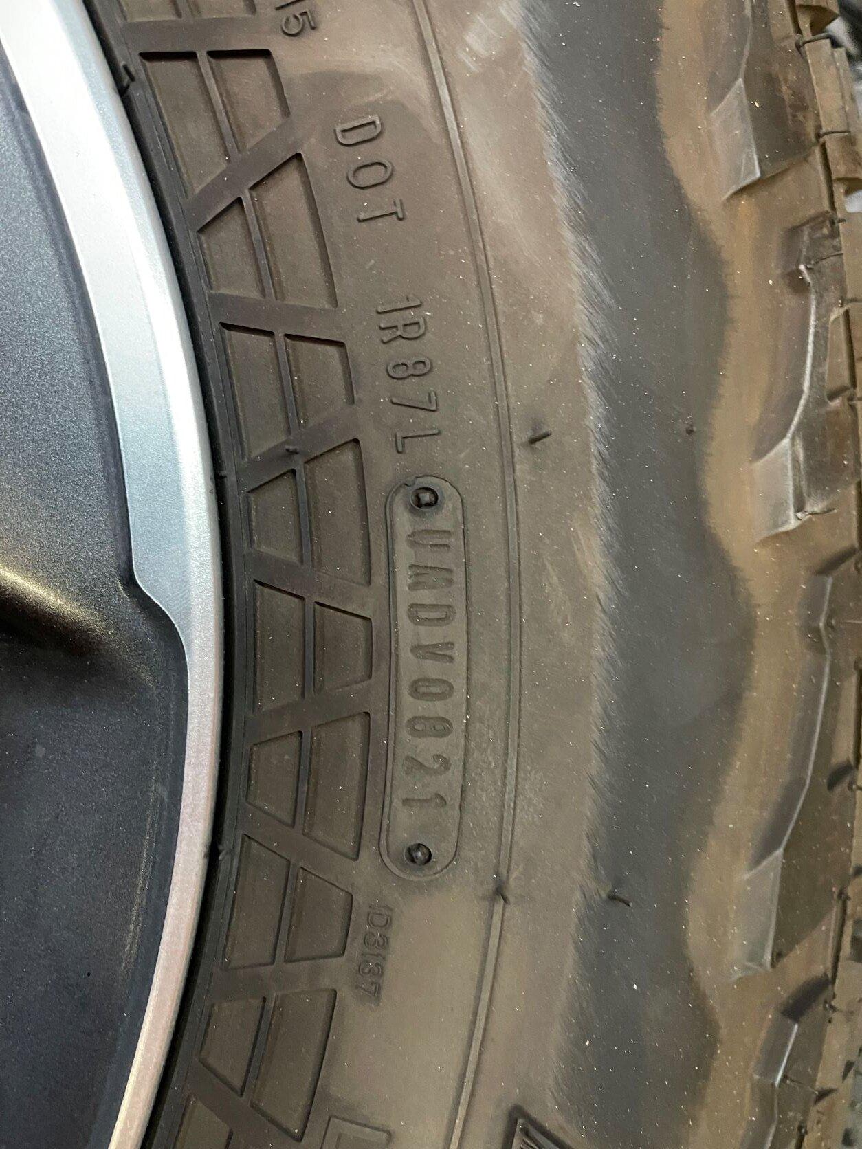 Jeep Gladiator Rubicon Take Off Wheels and Tires for Sale IMG_3061.JPG