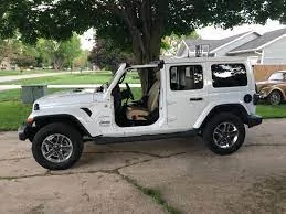 Jeep Gladiator Hard top on, doors off 215EA6D2-4690-4A19-A6DB-9C686E0DBA64