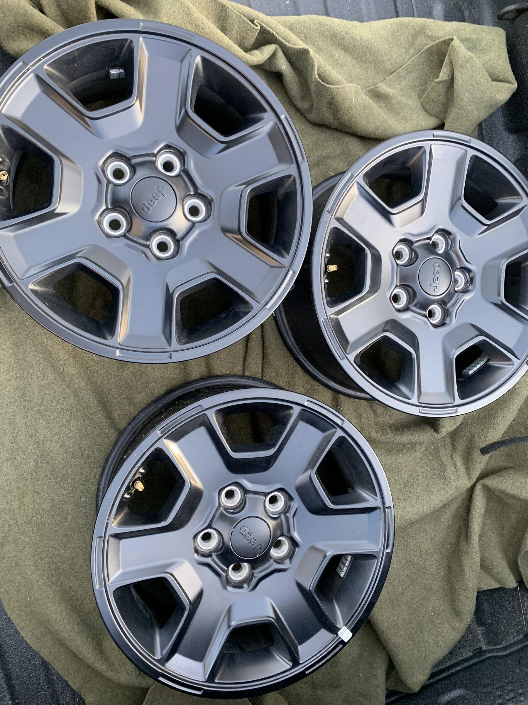 Jeep Gladiator Individual Mojave Wheels for sale A08CAD14-C178-44C7-B3A4-A56CC74E0B6B