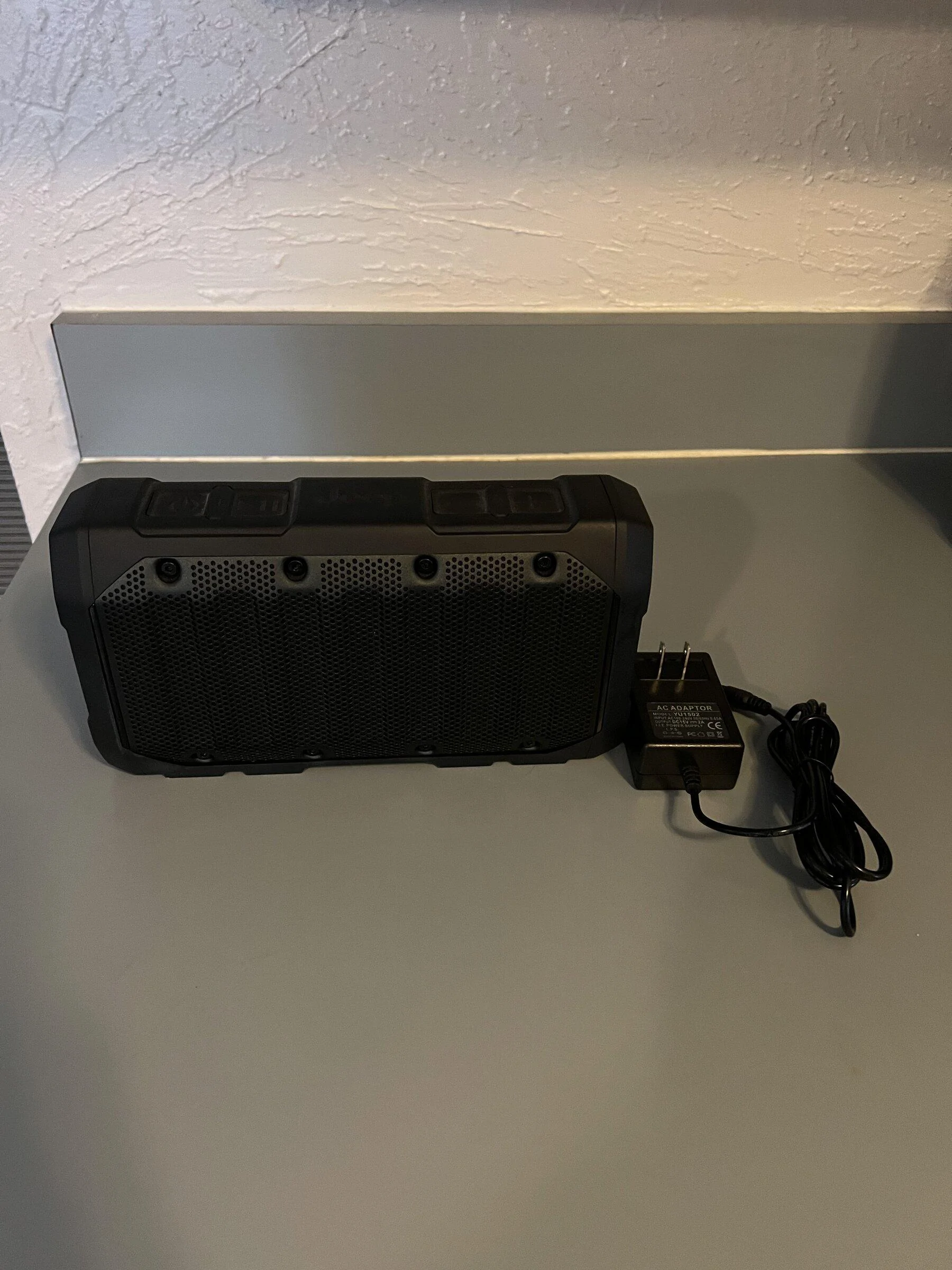 Jeep Gladiator Gladiator Alpine bluetooth speaker 2695FA9B-02D0-4D0E-AA71-4C20B804A083