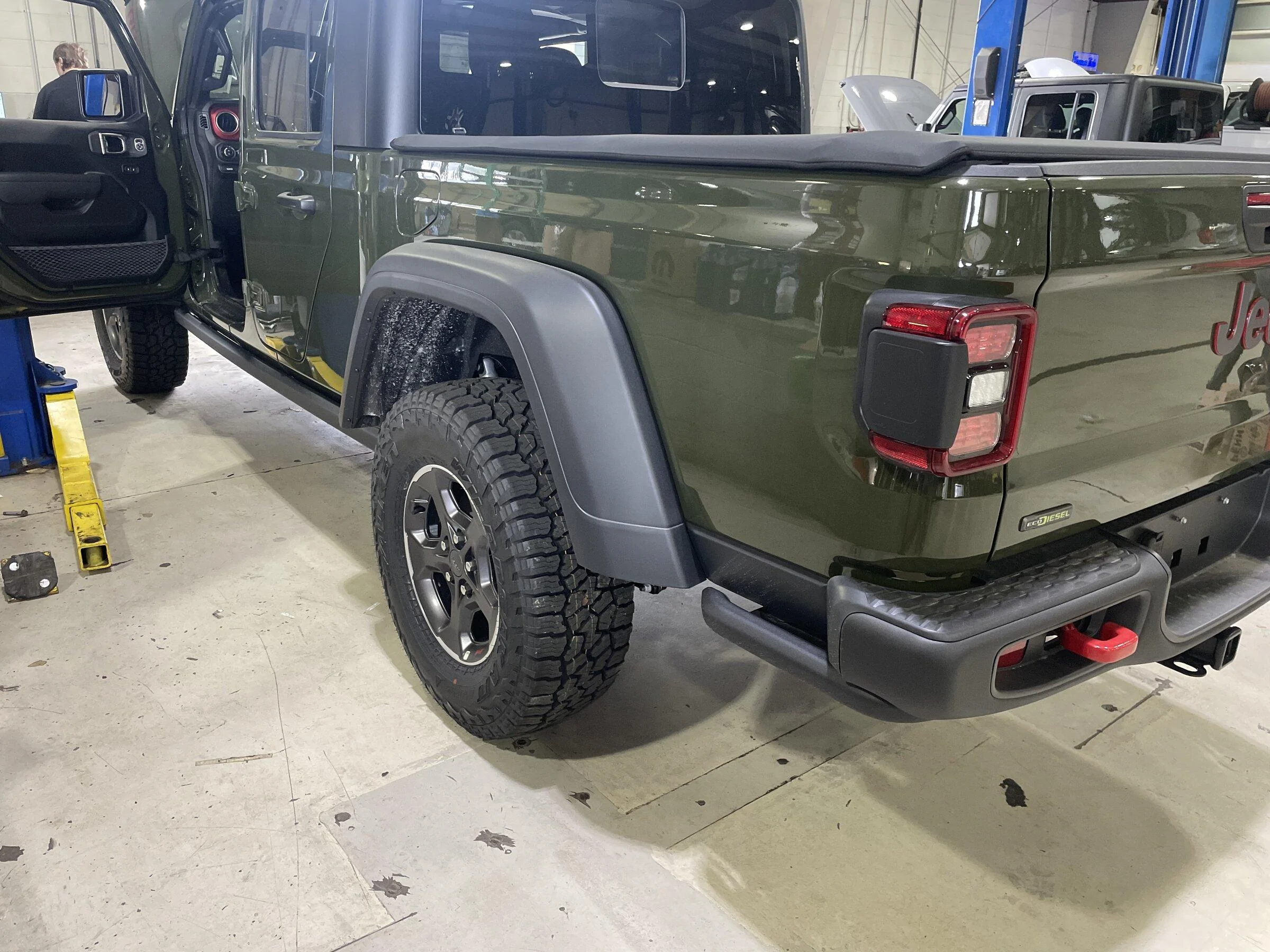 Jeep Gladiator Gladiator Window Sticker and Build Sheet Order Tracking C4D30375-E2C3-43EA-B0F3-F4C5115858D9