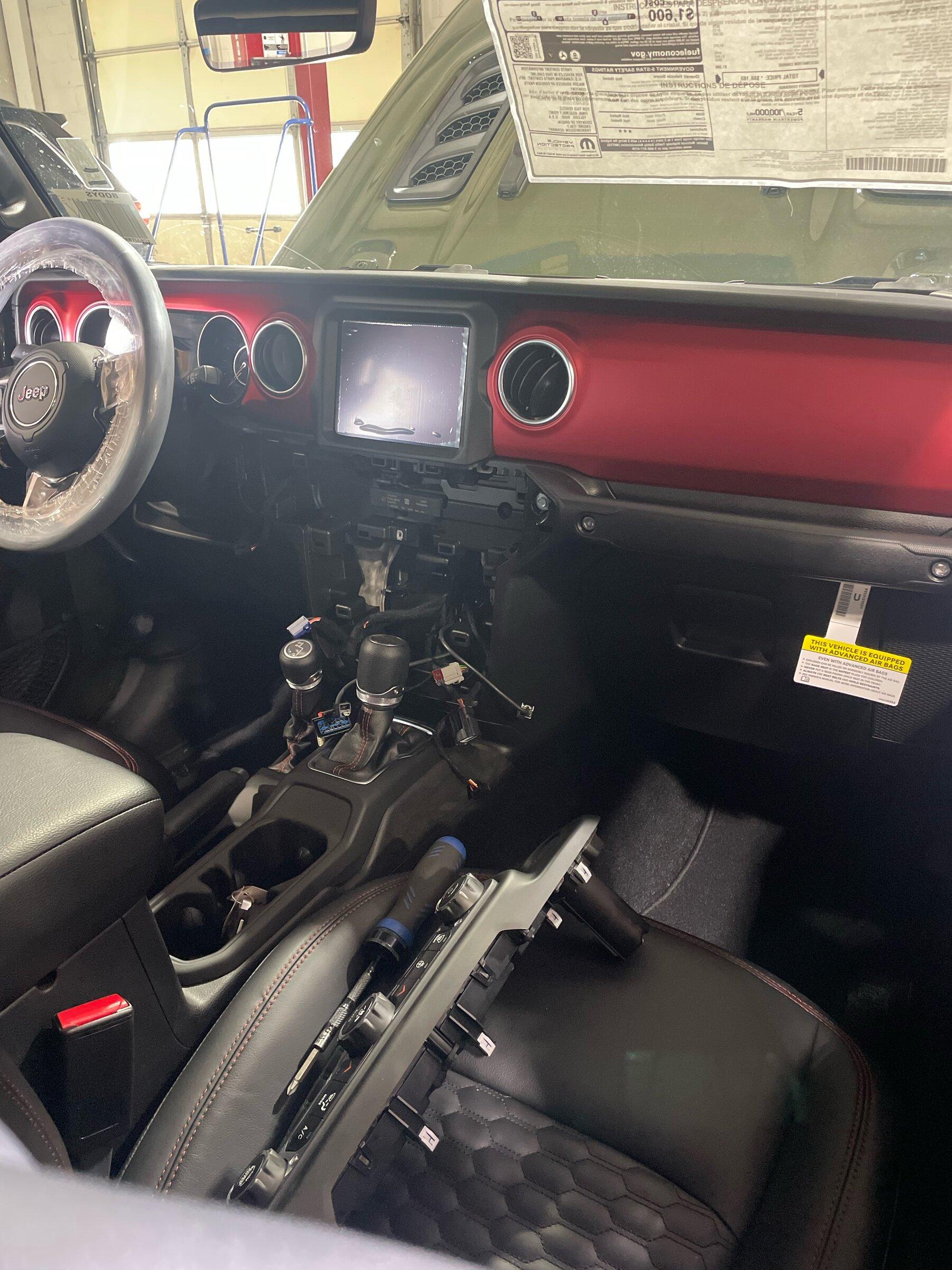 Jeep Gladiator Gladiator Window Sticker and Build Sheet Order Tracking B5D75487-DD52-4DE0-B154-44959BCB3A53