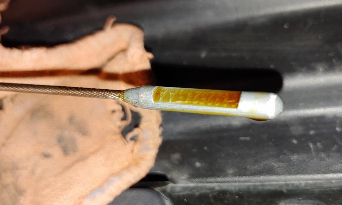 oil-dipstick2.jpg