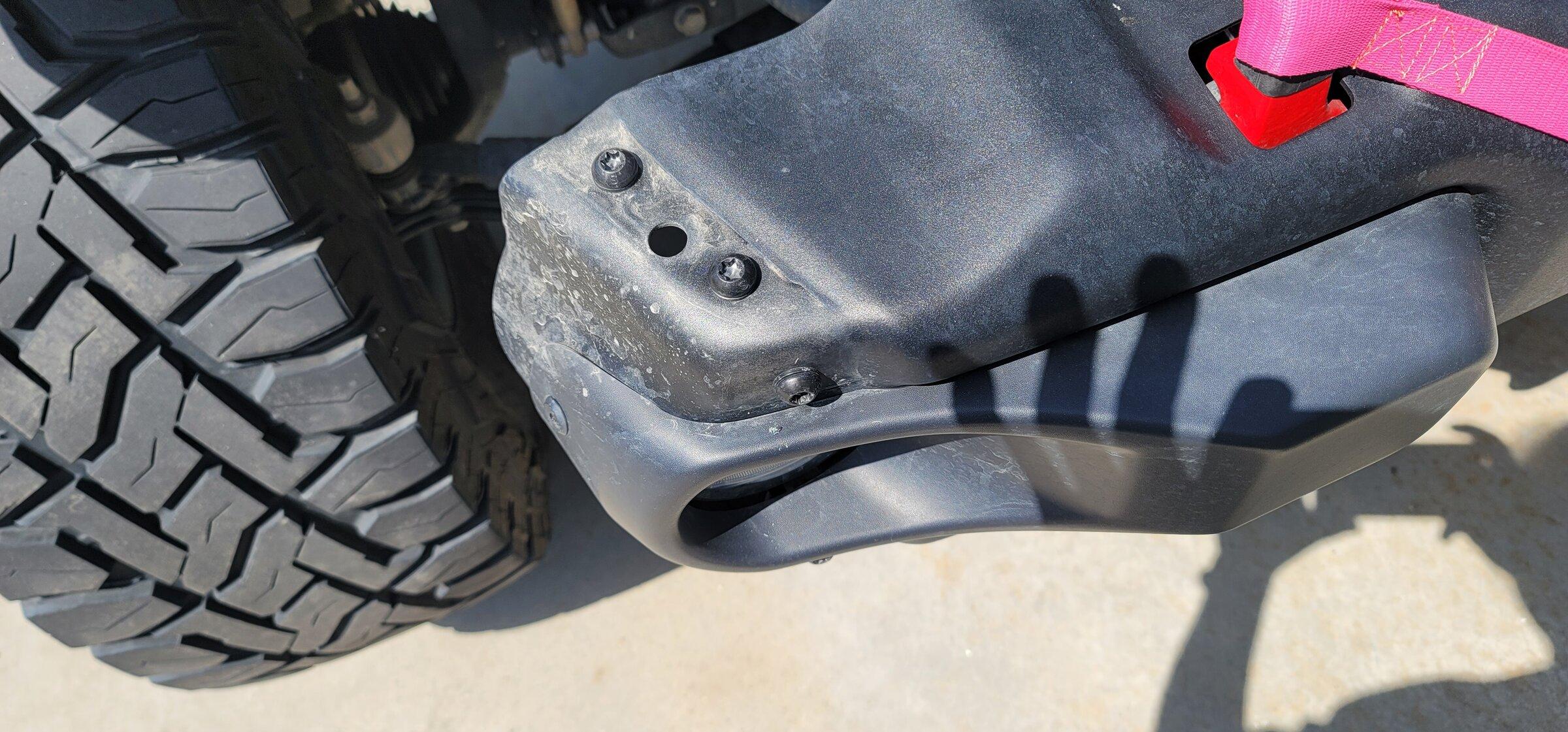 Jeep Gladiator Stock steel bumper 20220330_122150