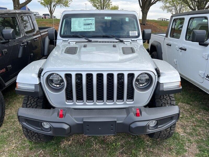 Jeep Gladiator SILVER ZYNITH Gladiator JT Club 0C4EE1EA-E228-4471-93CE-F97FF294857E