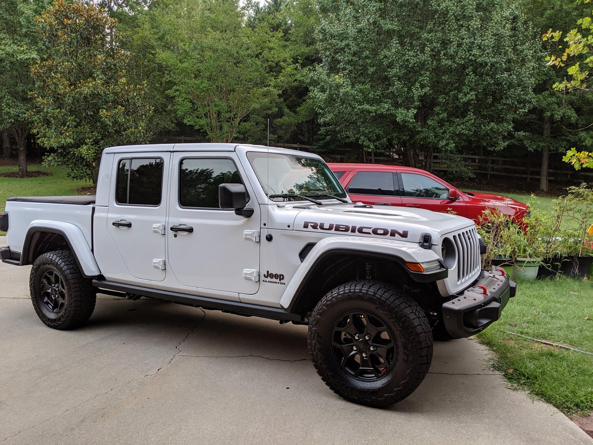 Jeep Gladiator BRIGHT WHITE Gladiator JT Club MVIMG_20190710_071037
