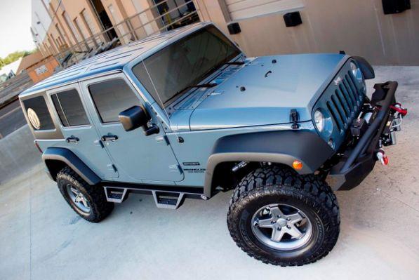 Jeep Gladiator Kid friendly step bar. E1F38B1F-824E-4273-8E7C-1749BB792A6A