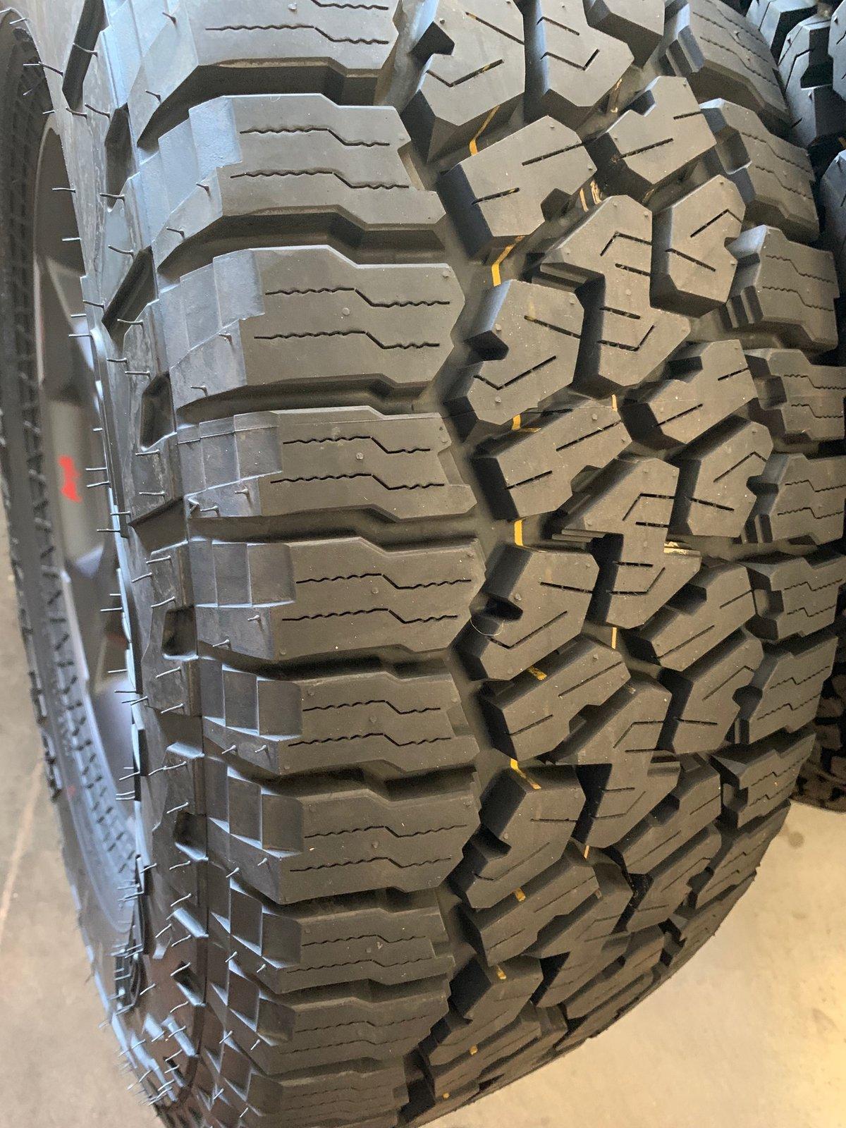 Jeep Gladiator Gladiator Rubicon Wheels/Tires (5 total) IMG_0894