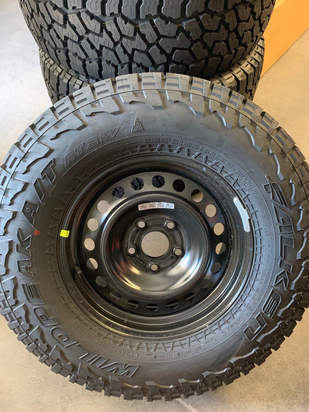 Jeep Gladiator Gladiator Rubicon Wheels/Tires (5 total) IMG_0895