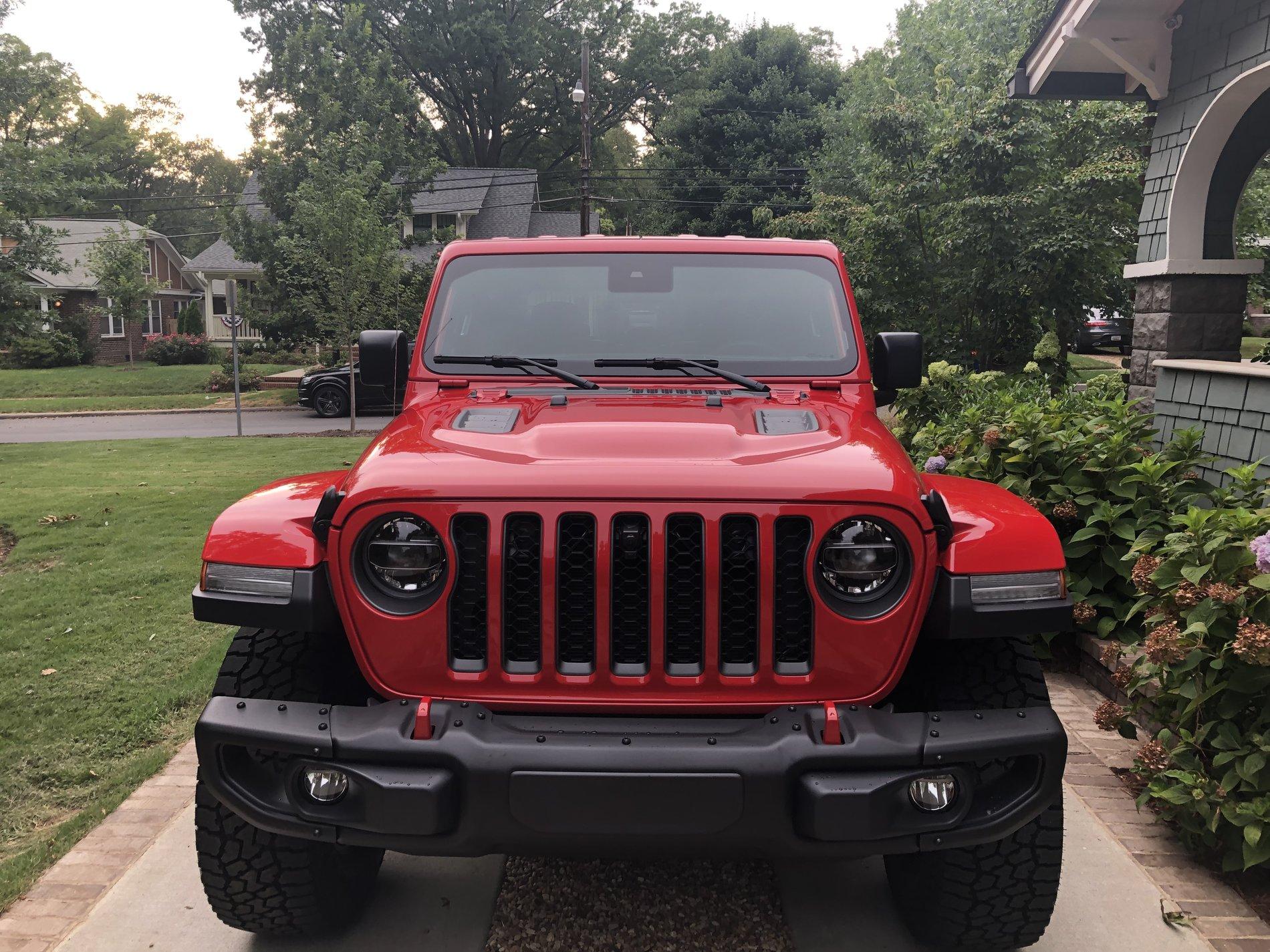 Jeep Gladiator FIRECRACKER RED Gladiator JT Club 0BA33BDF-2E07-4619-97FC-61CAC80FD6B9