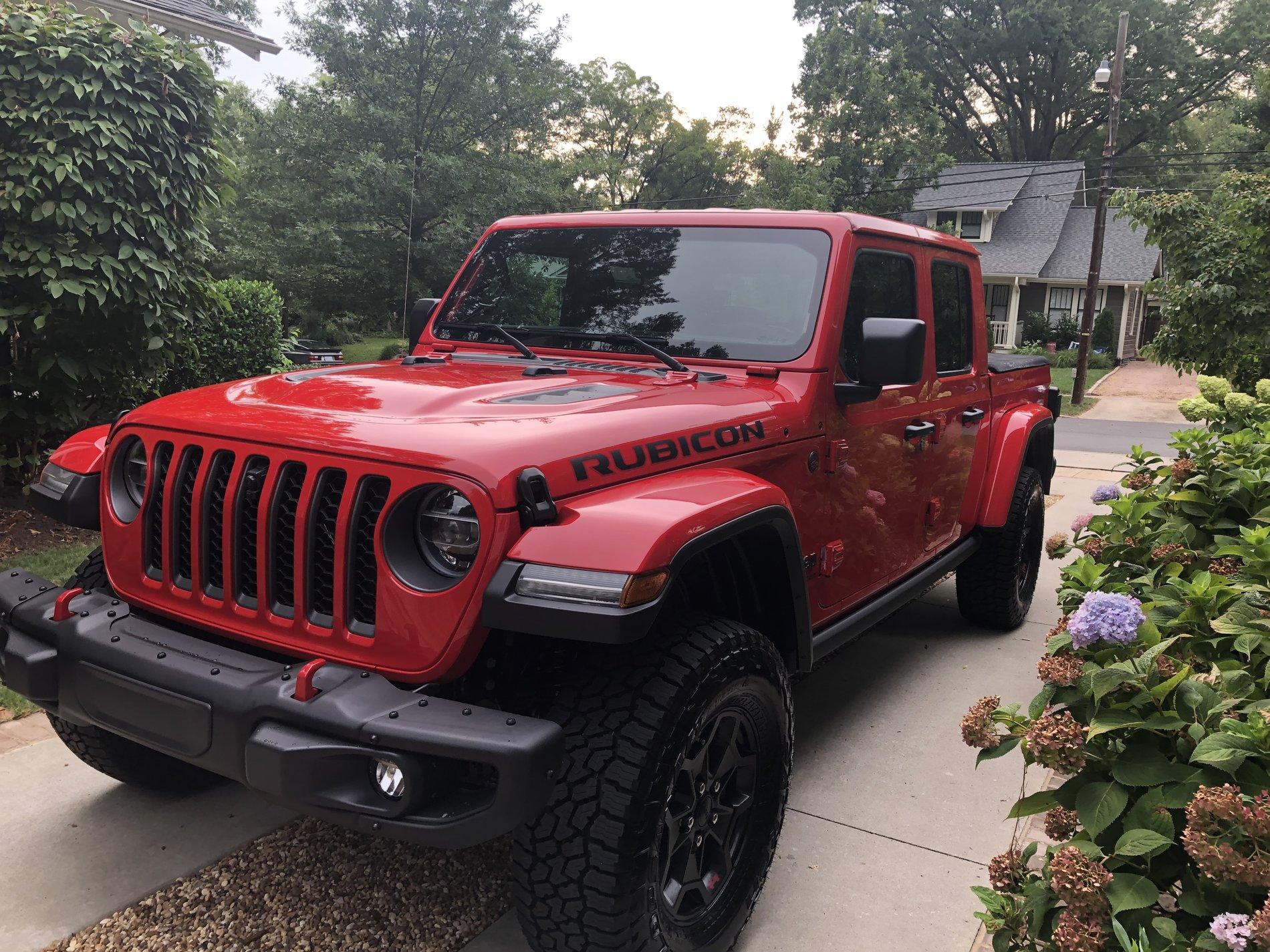 Jeep Gladiator Launch Edition Buyers Club 6ABBF342-AE9D-4389-8219-FBDC6CBDF444