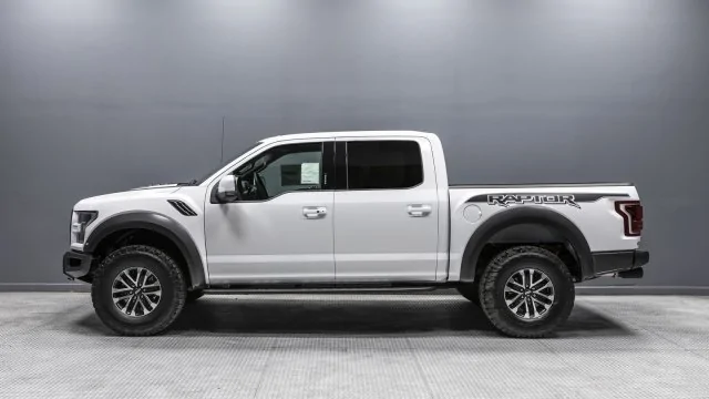 Jeep Gladiator Sting grey owners (future) check in 913d4ab91f87d3a8a04cf00a973f56ac