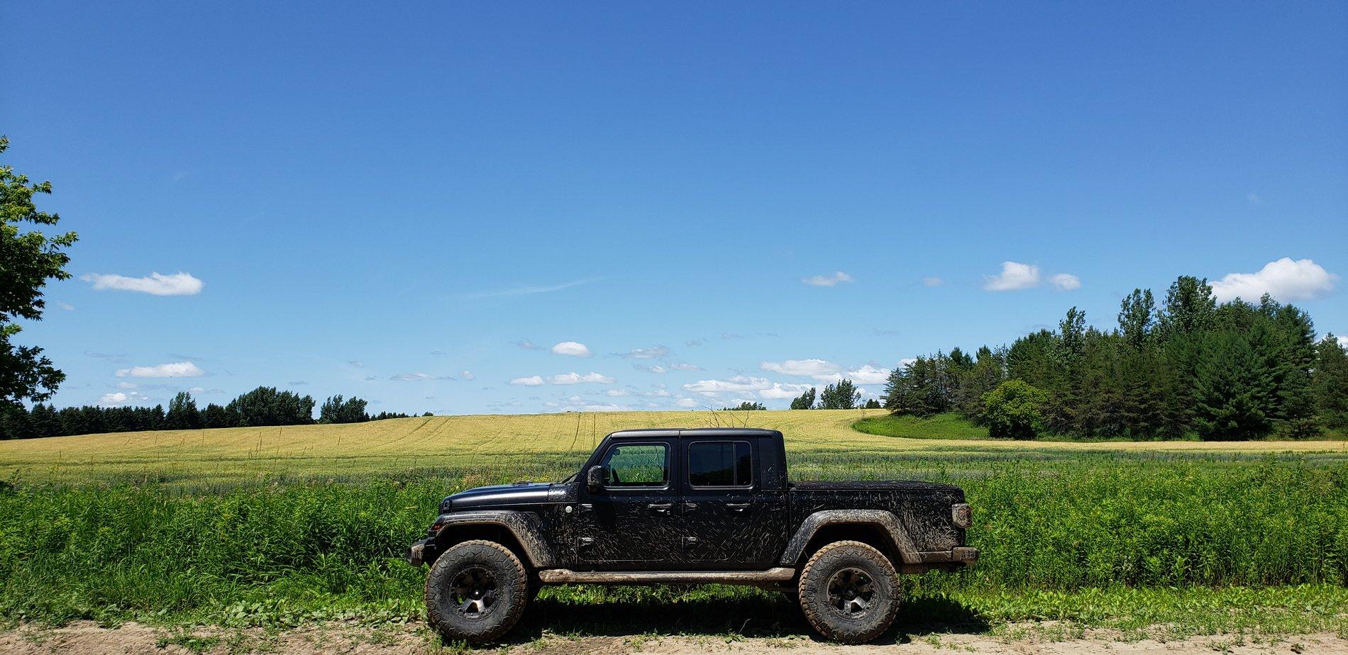 Jeep Gladiator 37's on My Stock Height JT Sport 20190714_135409