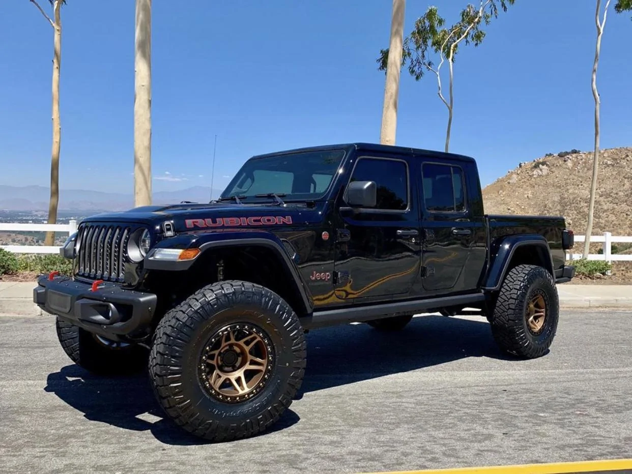 Jeep Gladiator BLACK Gladiator JT Club D809EABD-22B1-4797-AC13-8CDA9E3F89A2