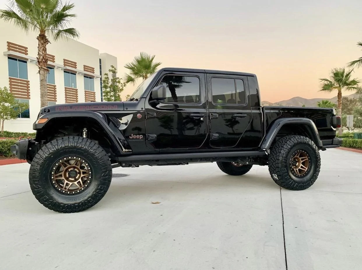 Jeep Gladiator BLACK Gladiator JT Club 232B9314-9CD7-4716-A5A9-35C5609B2680