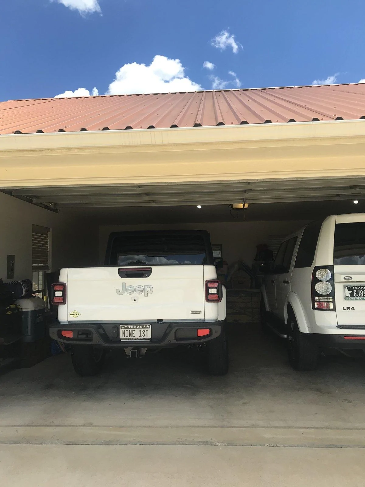 Jeep Gladiator Photo challenge.. Show me your Gladiator in your garage. DB162B78-5598-4694-9C48-365A8B28BCCE