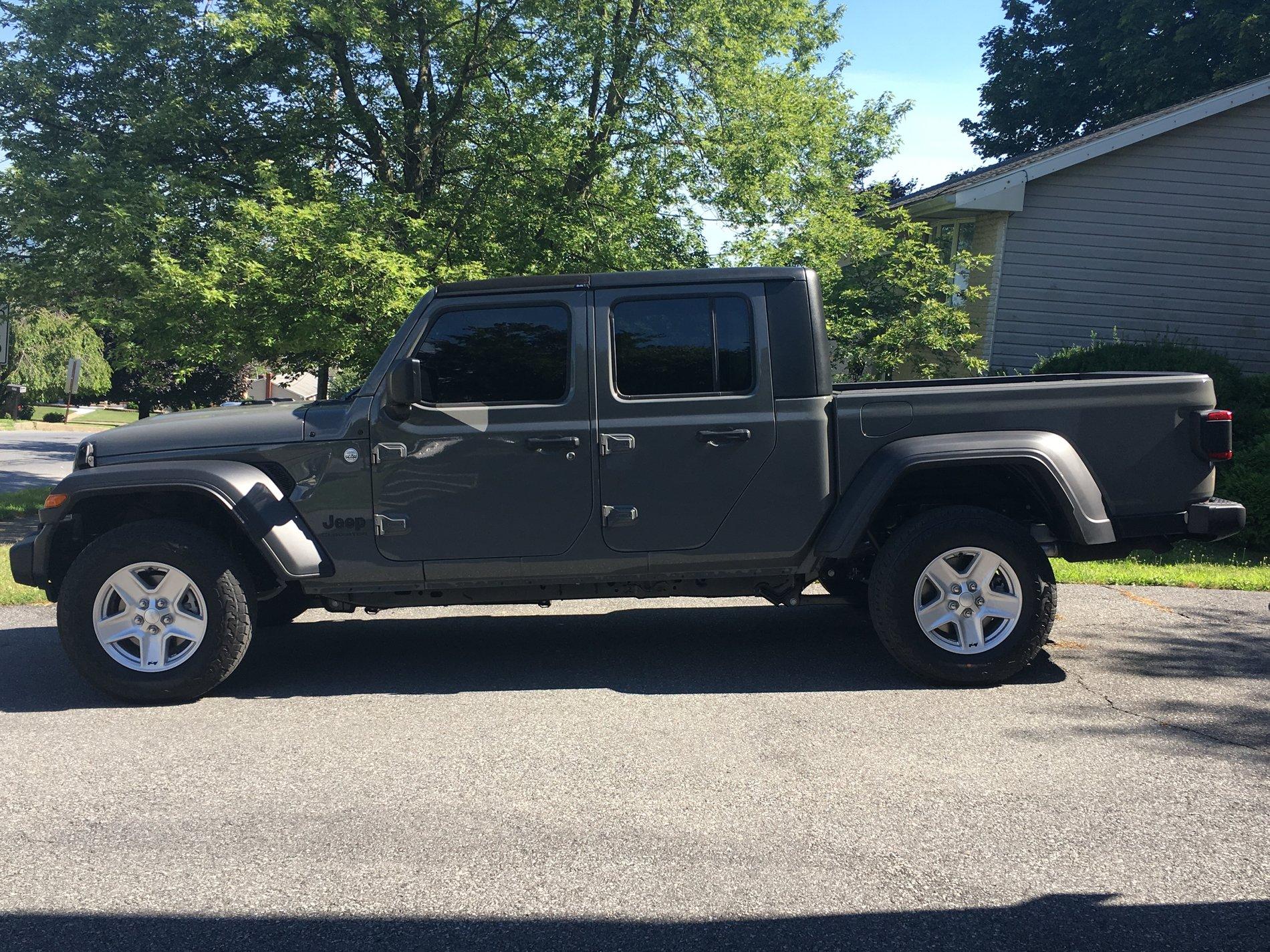 Jeep Gladiator STING GRAY Gladiator JT Club E0E1554C-091F-4FEB-B86E-5251BE832EEB
