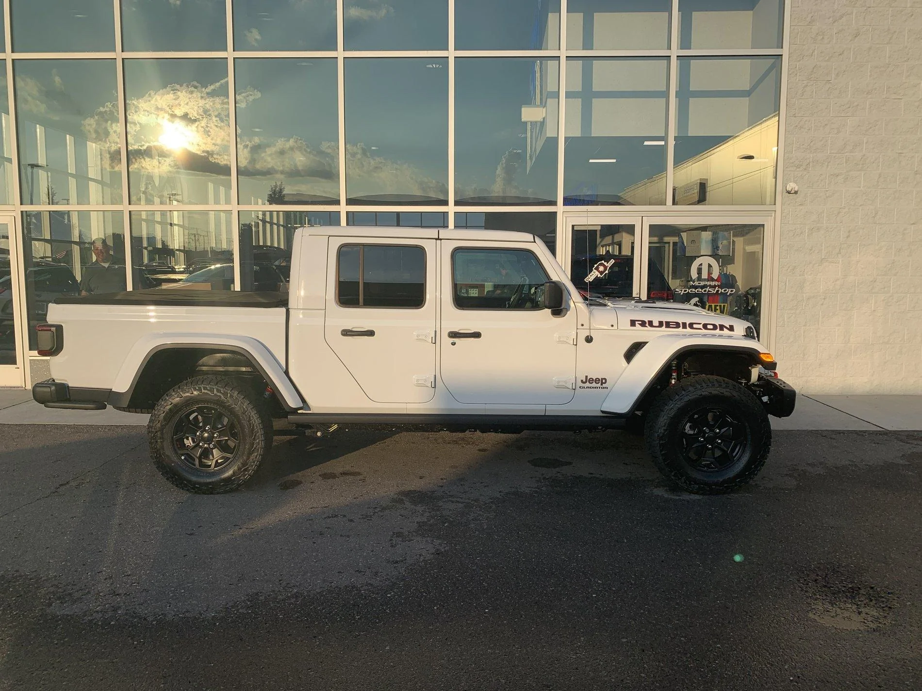 Jeep Gladiator My LE finally arrived, & my kids were super excited! 561F5823-39C2-4C77-8751-486DCD0C85E2