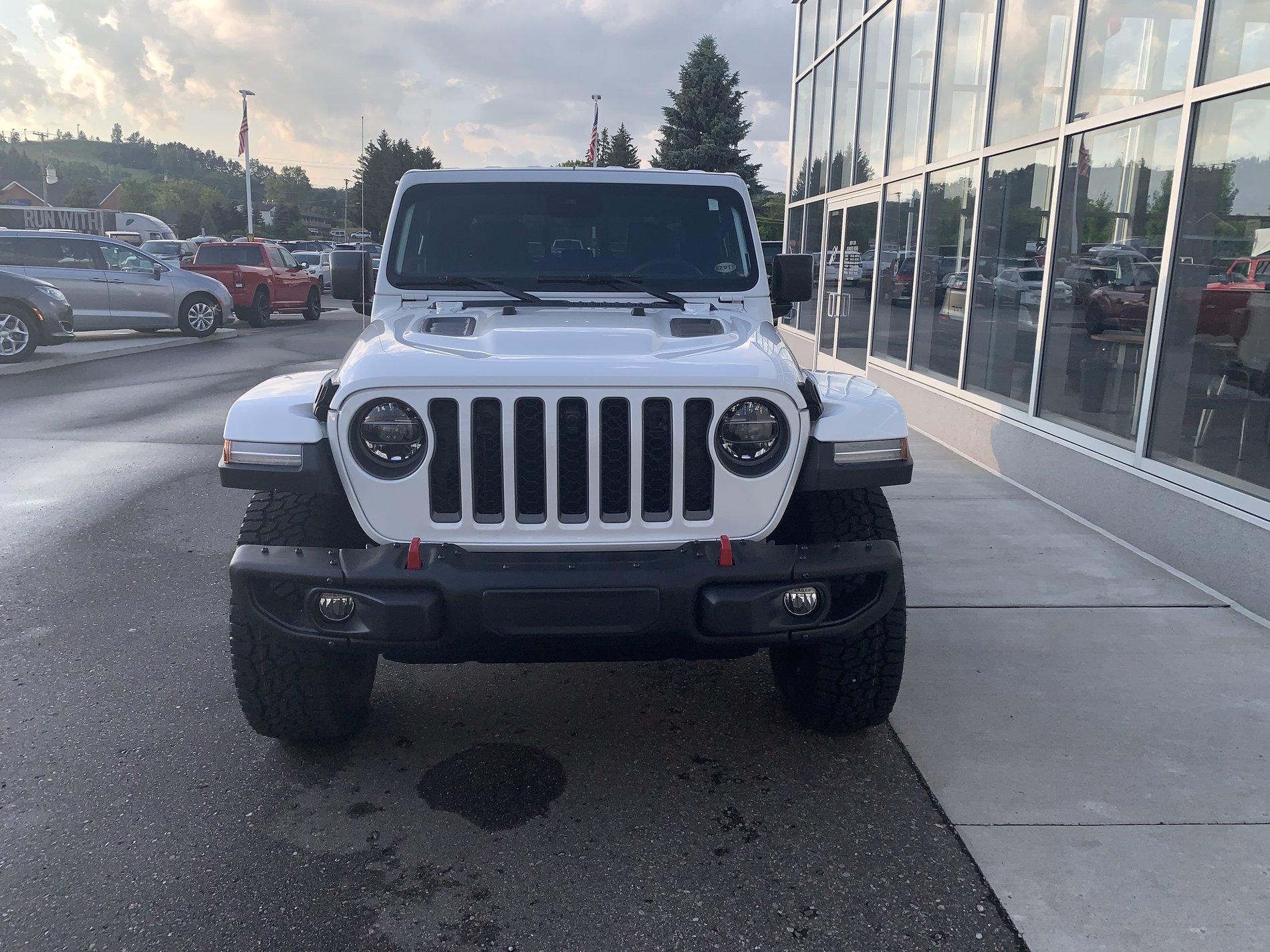 Jeep Gladiator My LE finally arrived, & my kids were super excited! AA91607F-536D-4332-977D-F9D62F0931A7