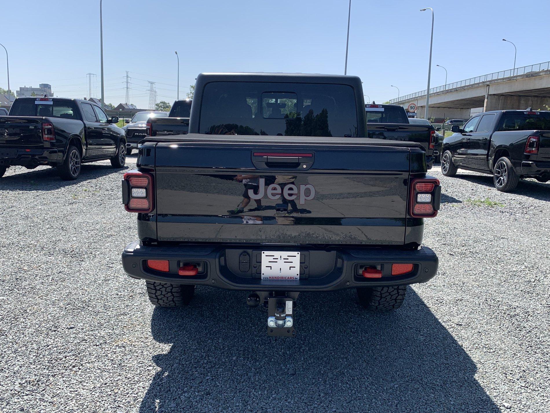 Jeep Gladiator Black Jeep of the Pack IMG_6574.JPG