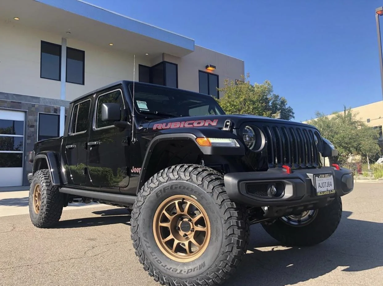 Jeep Gladiator BLACK Gladiator JT Club 29FD69D9-4D27-448C-AE97-2BF3C4005273