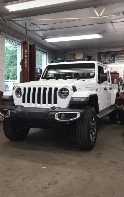 Jeep Gladiator 2020 Gladiator Overland Journal 39368-D71-A8-AC-421-C-994-C-FA963311-E4-E1
