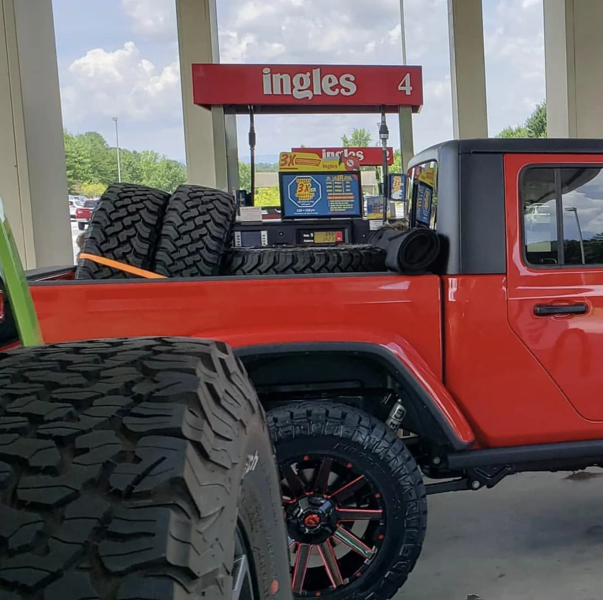 Jeep Gladiator Finally the bed hauling... ED261B19-2613-4ADE-AE30-D2EBA9C523D3