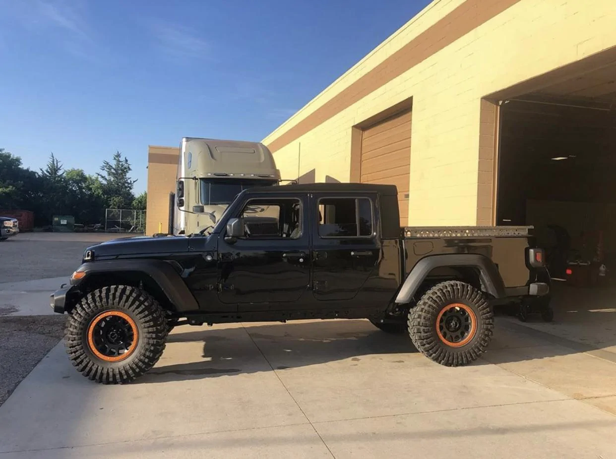 Jeep Gladiator BLACK Gladiator JT Club 25CADF58-0F1A-46BD-99C0-5F77339831FE