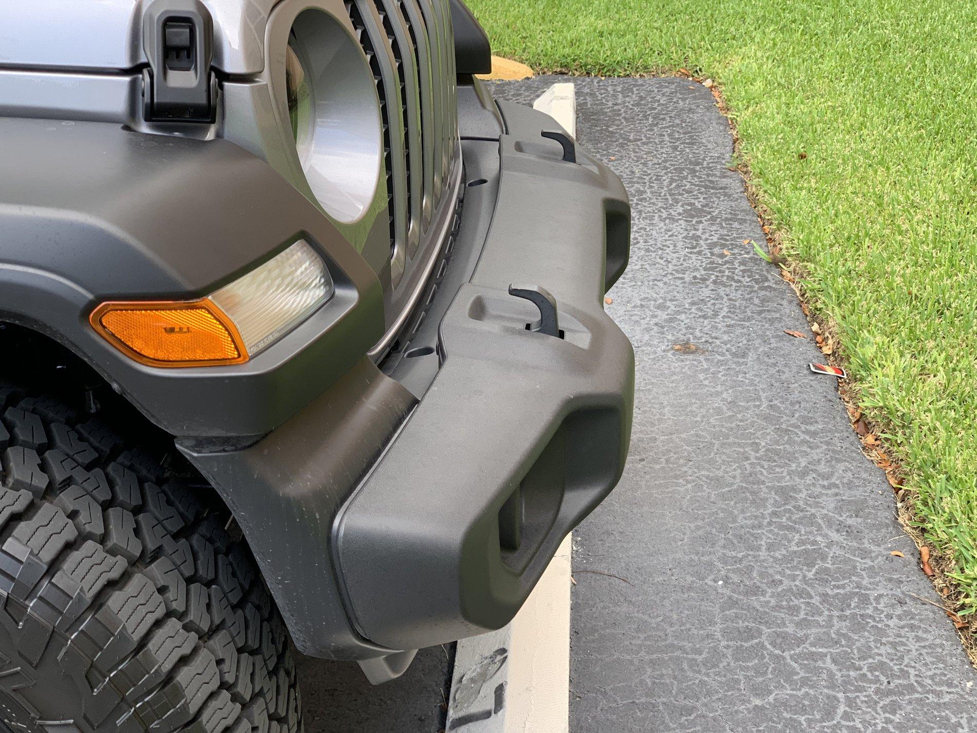 Jeep Gladiator Selling JK Front Stock Bumper 2F4CD486-3AD9-46C4-A688-5990706A0AC0