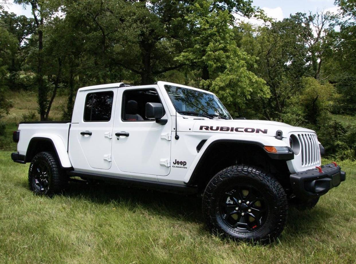 Jeep Gladiator BRIGHT WHITE Gladiator JT Club FAC51401-CC81-45F5-A265-80C33404E156