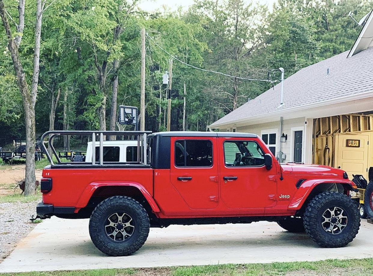 Jeep Gladiator FIRECRACKER RED Gladiator JT Club 62E6A6A6-AF82-4EF2-B5FD-135005C3D2AD
