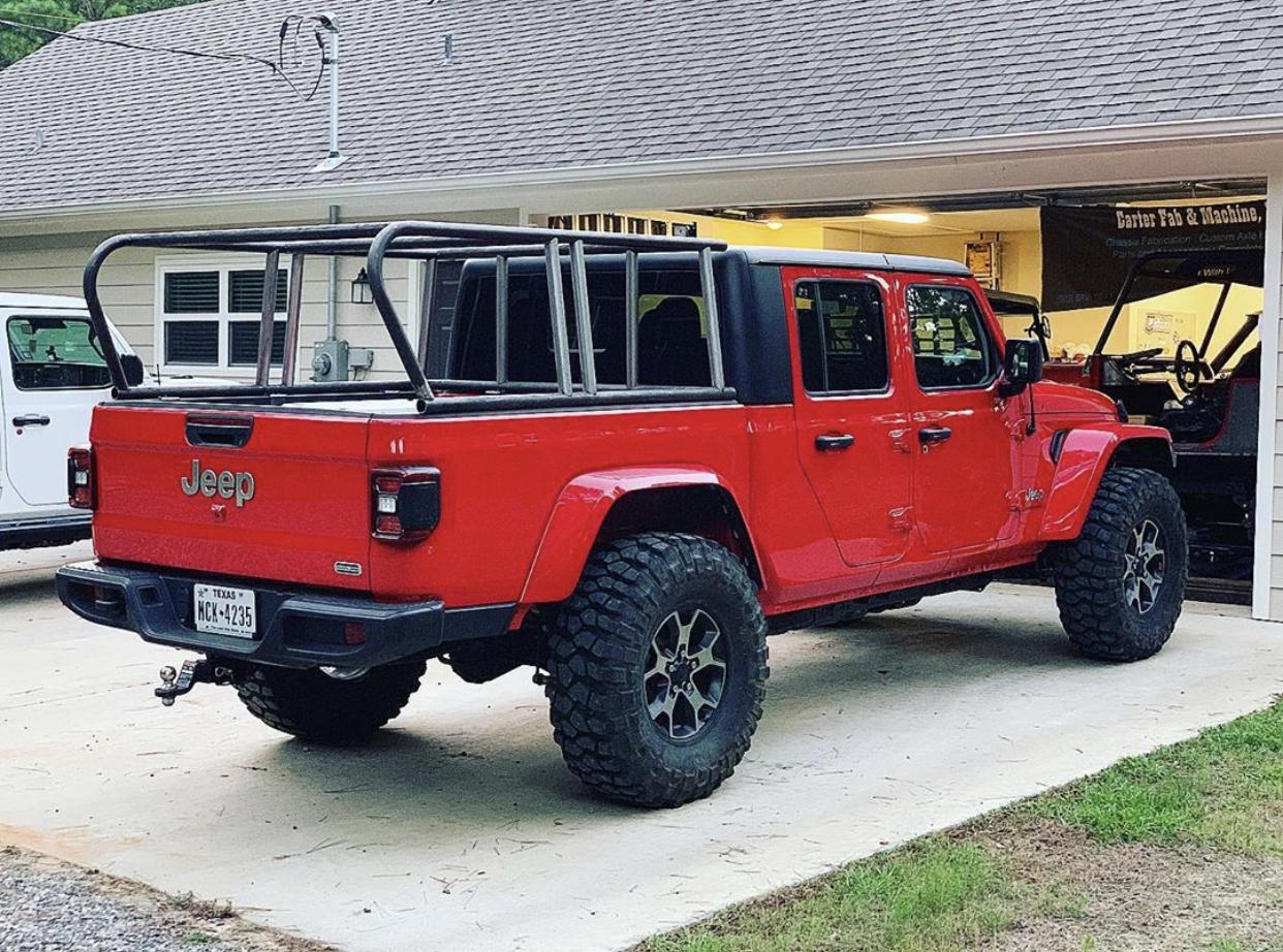 Jeep Gladiator FIRECRACKER RED Gladiator JT Club 183F510D-BEE6-403D-B369-78B07F87EF23