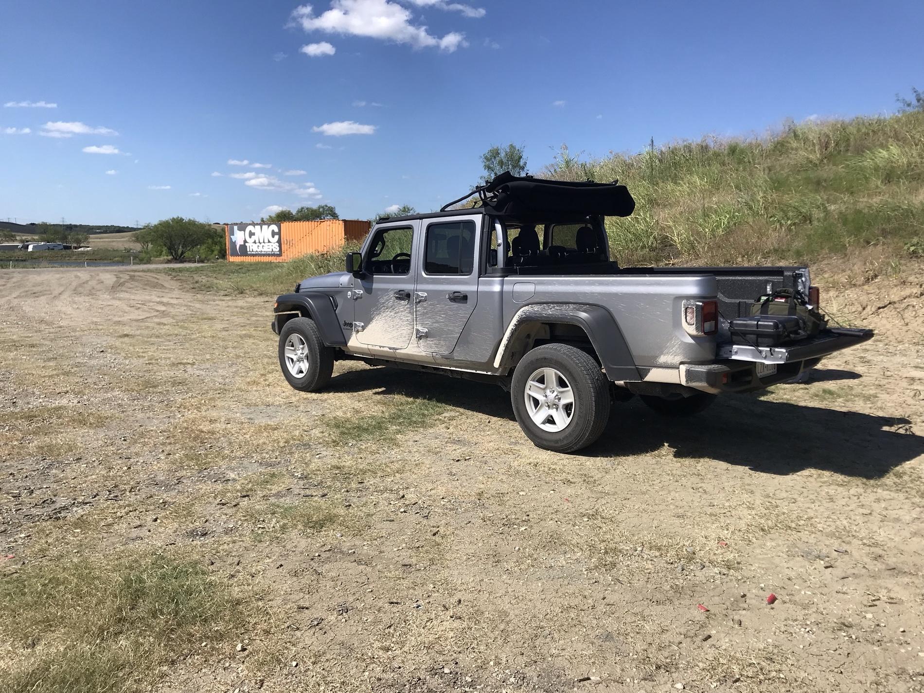 Jeep Gladiator Avis rental 900 miles 4 days Sport S khX8Yxh