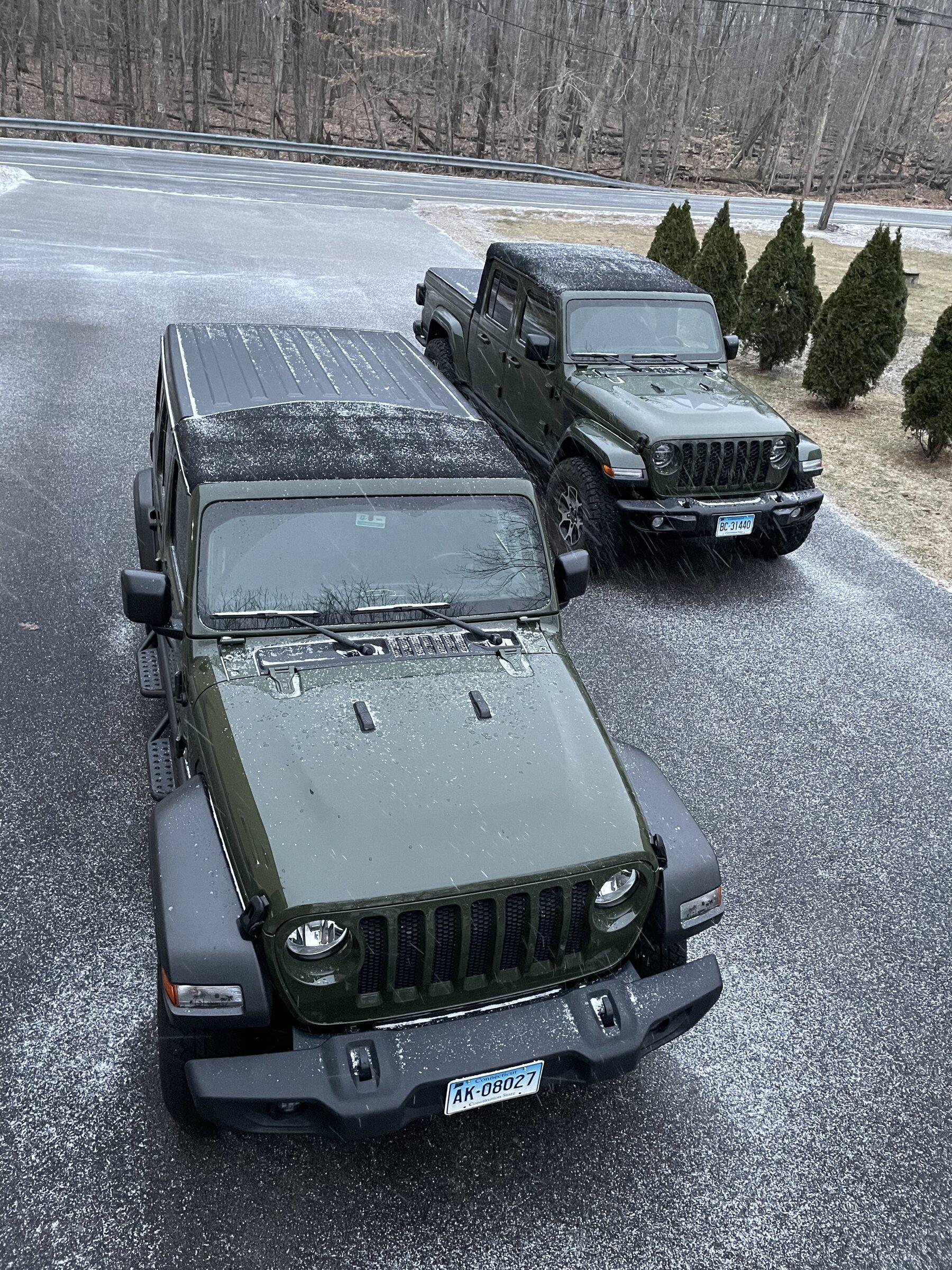 Jeep Gladiator SARGE GREEN Gladiator club 13523DA7-823E-4AB2-9A5A-69602FF7E644