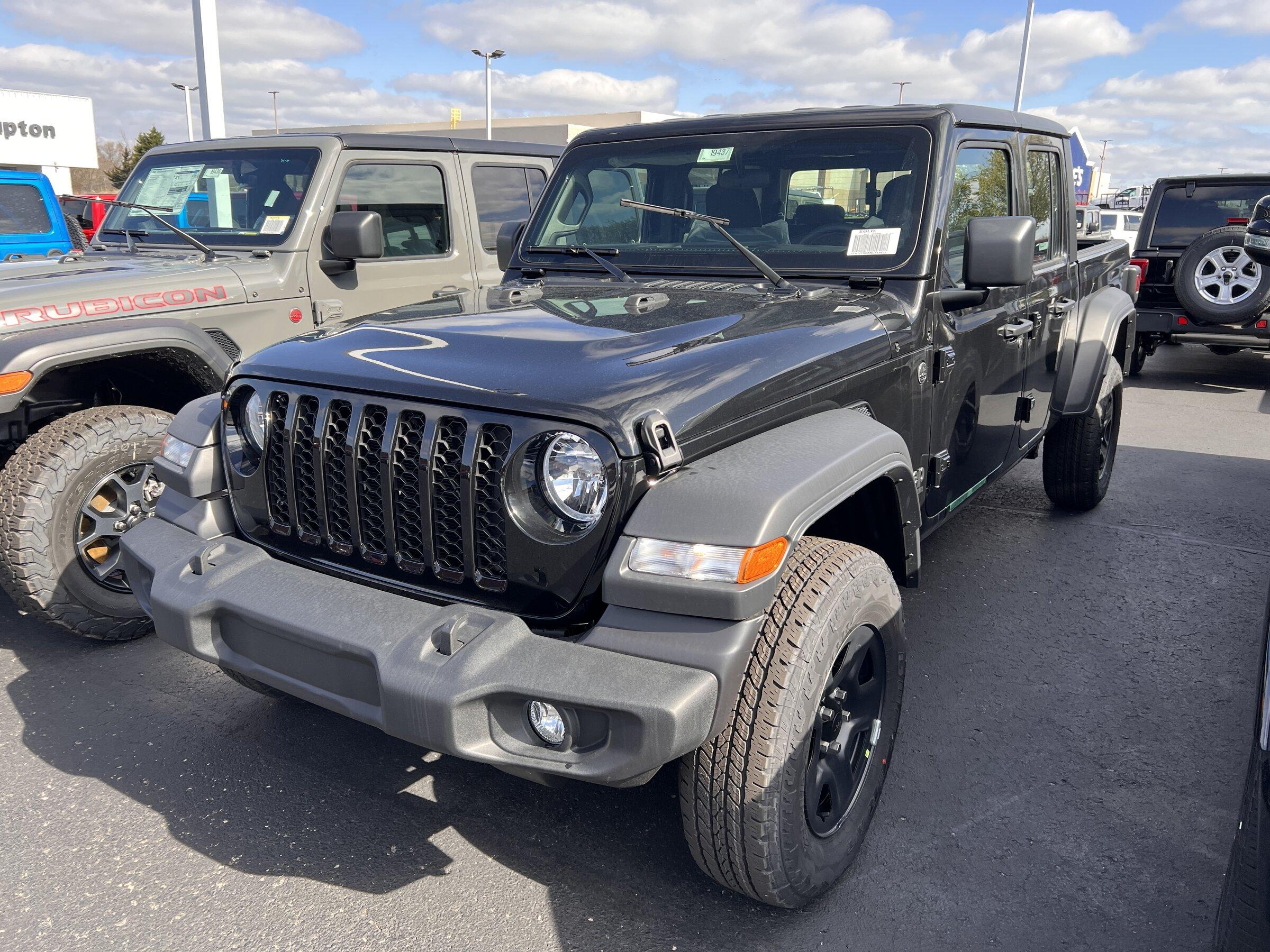 Jeep Gladiator Gupton Motors up to 8% below invoice 9174F8C7-E7A7-43A7-B519-4DDF5F58ED49