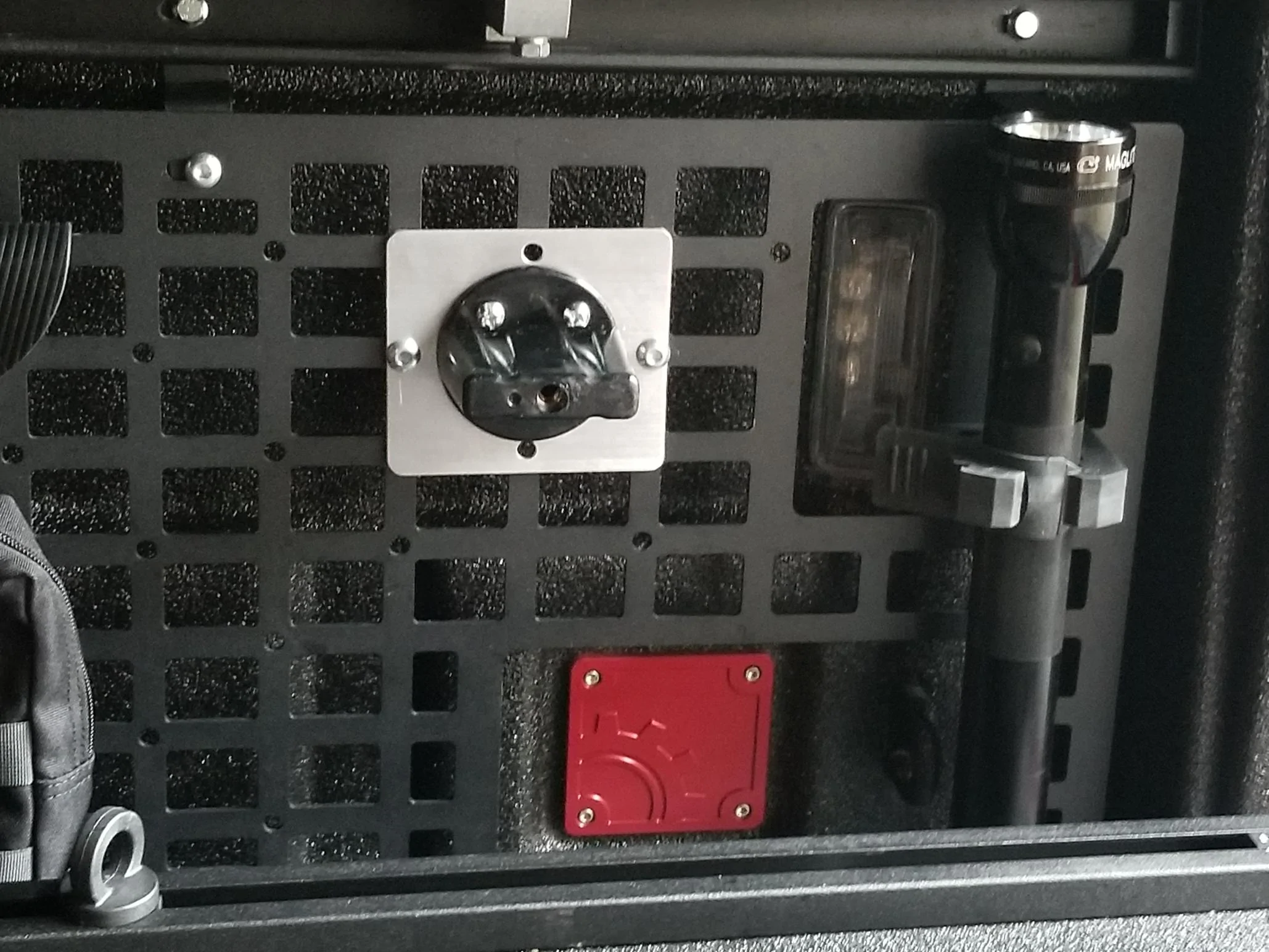 Jeep Gladiator cover for factory bed mounted 115v plug question 20220130_141624
