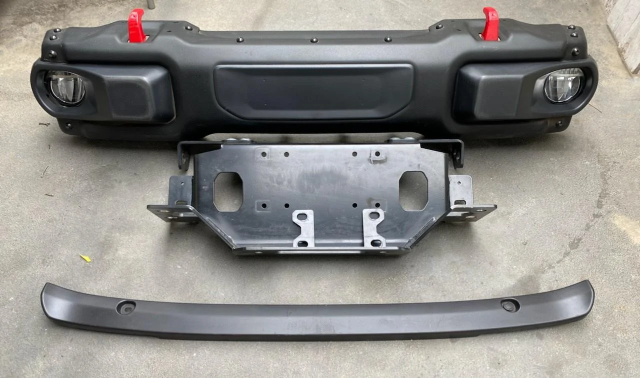 Jeep Gladiator Jeep Steel Mopar Front Bumper with Warn Winch Plate IMG_1653