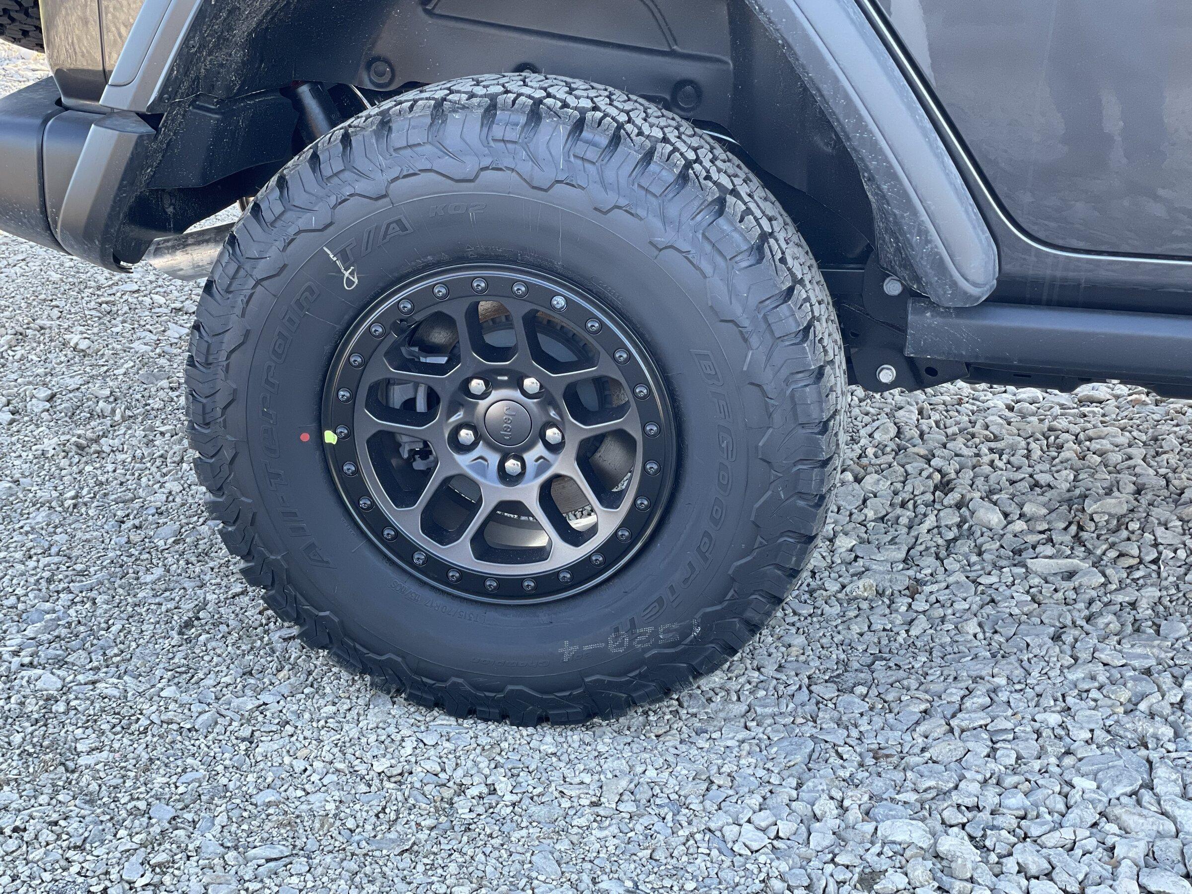 Jeep Gladiator Set of 5 Xtreme Recon Beadlock-Capable Wheels - $2000 tempImageZZng0K