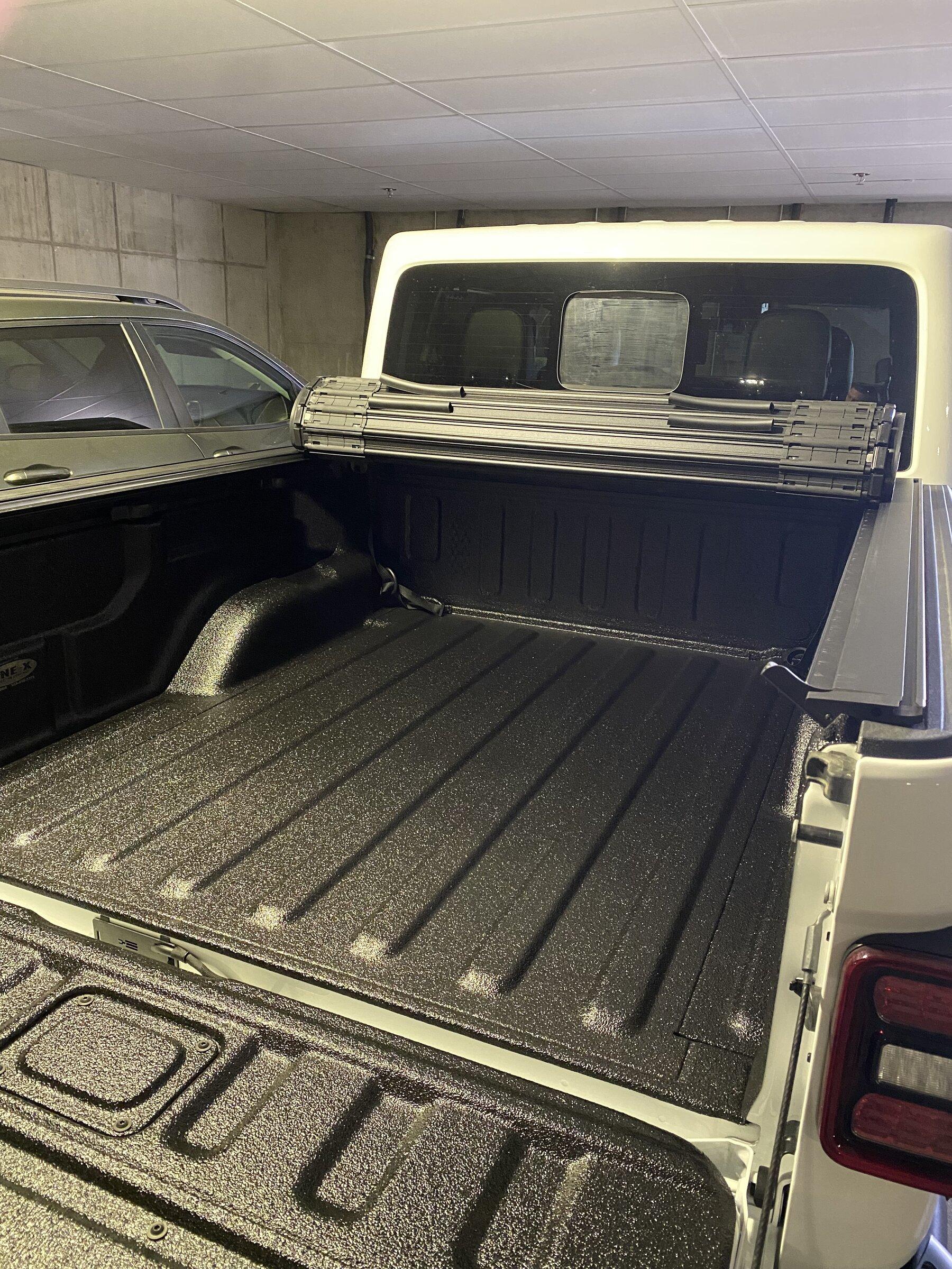 Jeep Gladiator 2022 Rubicon diesel gladiator linex uv