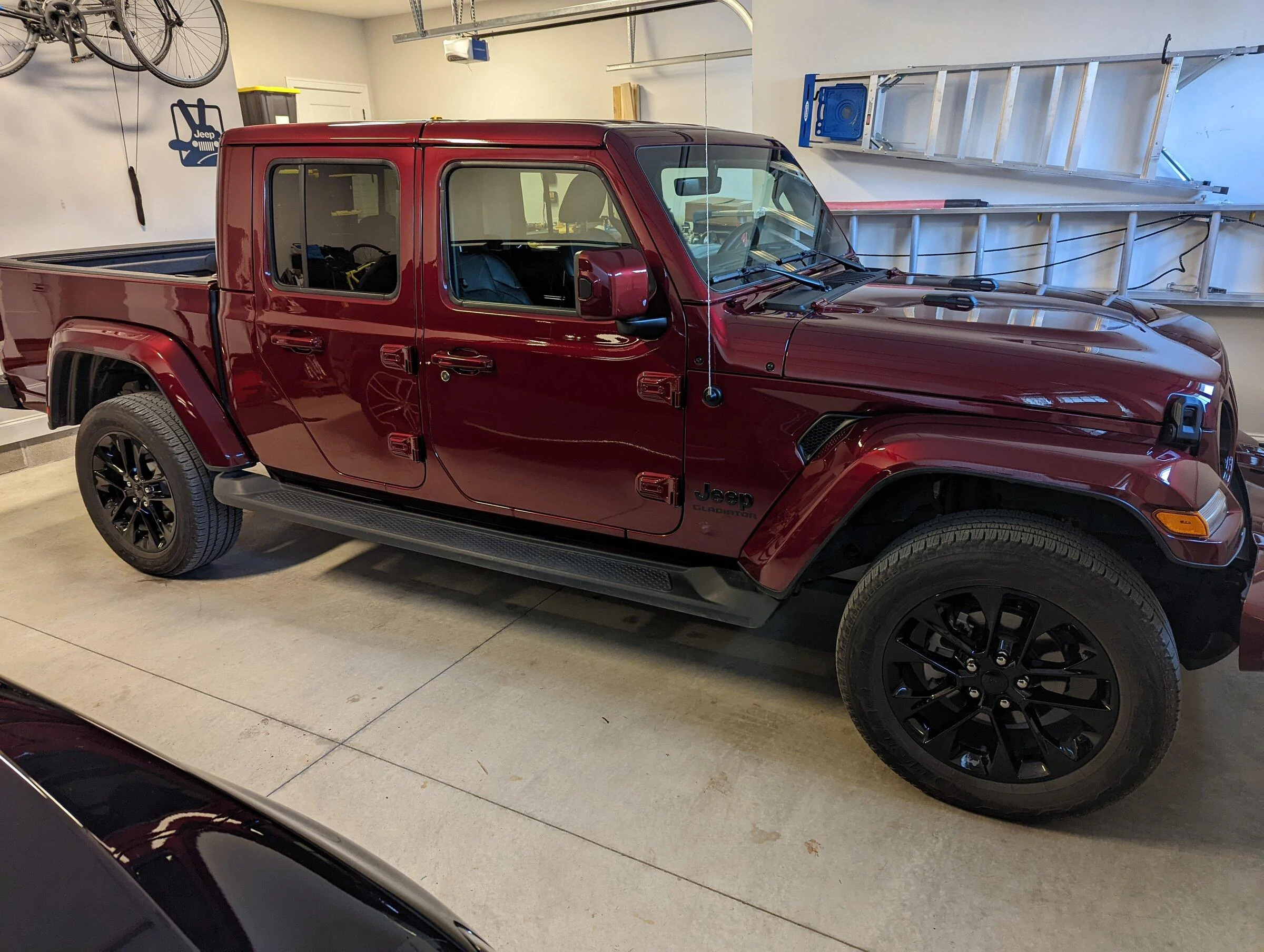 Jeep Gladiator Anyone have pics of overland with 275’s? PXL_20220402_234140672